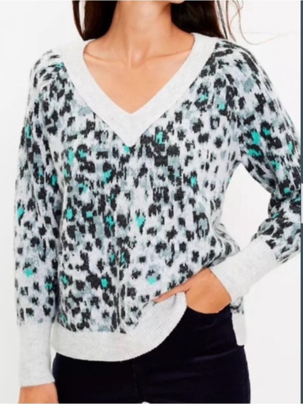 LOFT Sweater Size S Light Gray & Teal Leopard-Print V-Neck Fuzzy Cozy Comfy